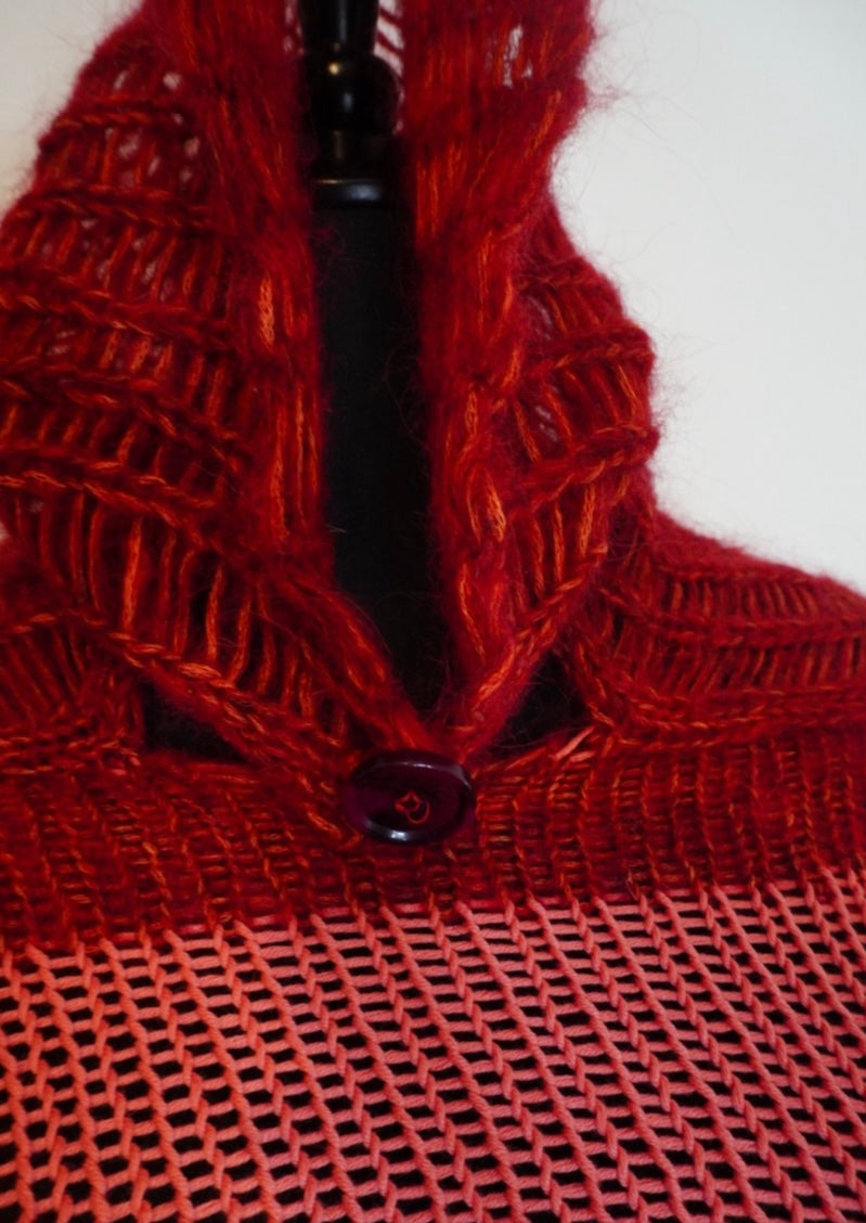 Pull futuriste Cherry